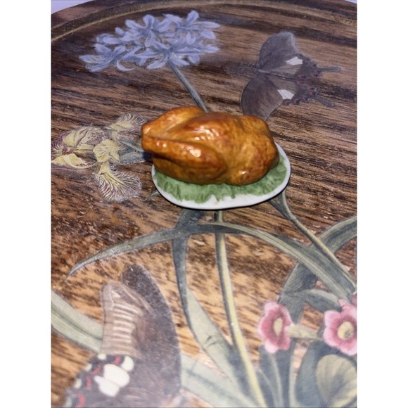 1983 Enesco Treasured Memories A‎ Family Gathering Thanksgiving Turkey - Picture 3 of 5